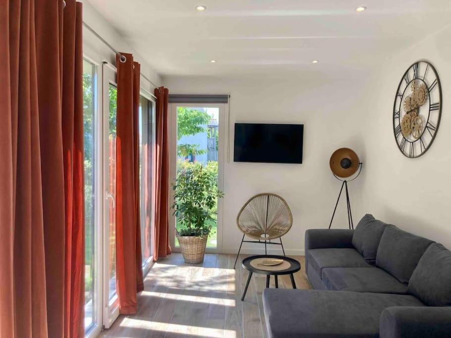 Maison Neuve A Deux Pas Du Mont Beauvoir  Exterior foto
